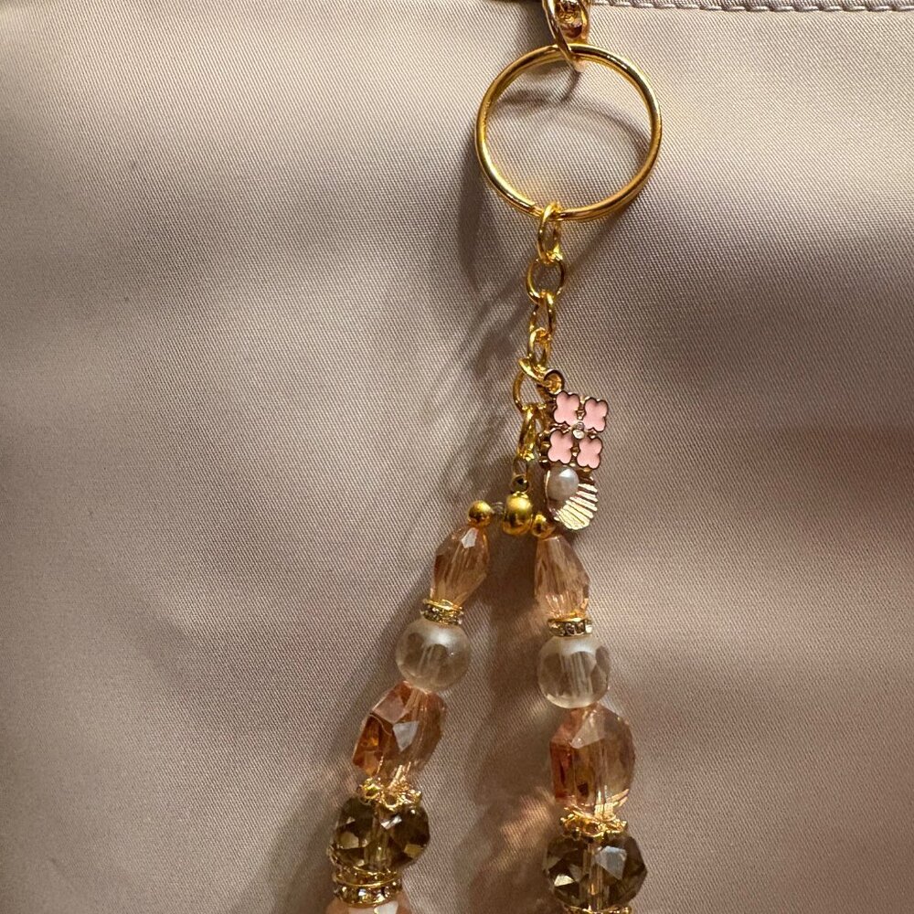 Golden Blush Keychain - Picture 4 of 5